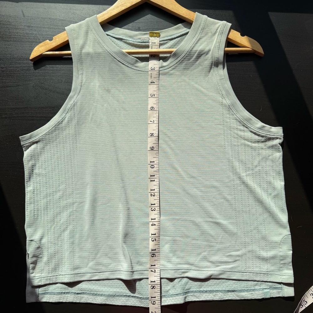 Lululemon Athletica Silver Blue Train to Be Tank Top size Medium Athletic EUC - Picture 10 of 10
